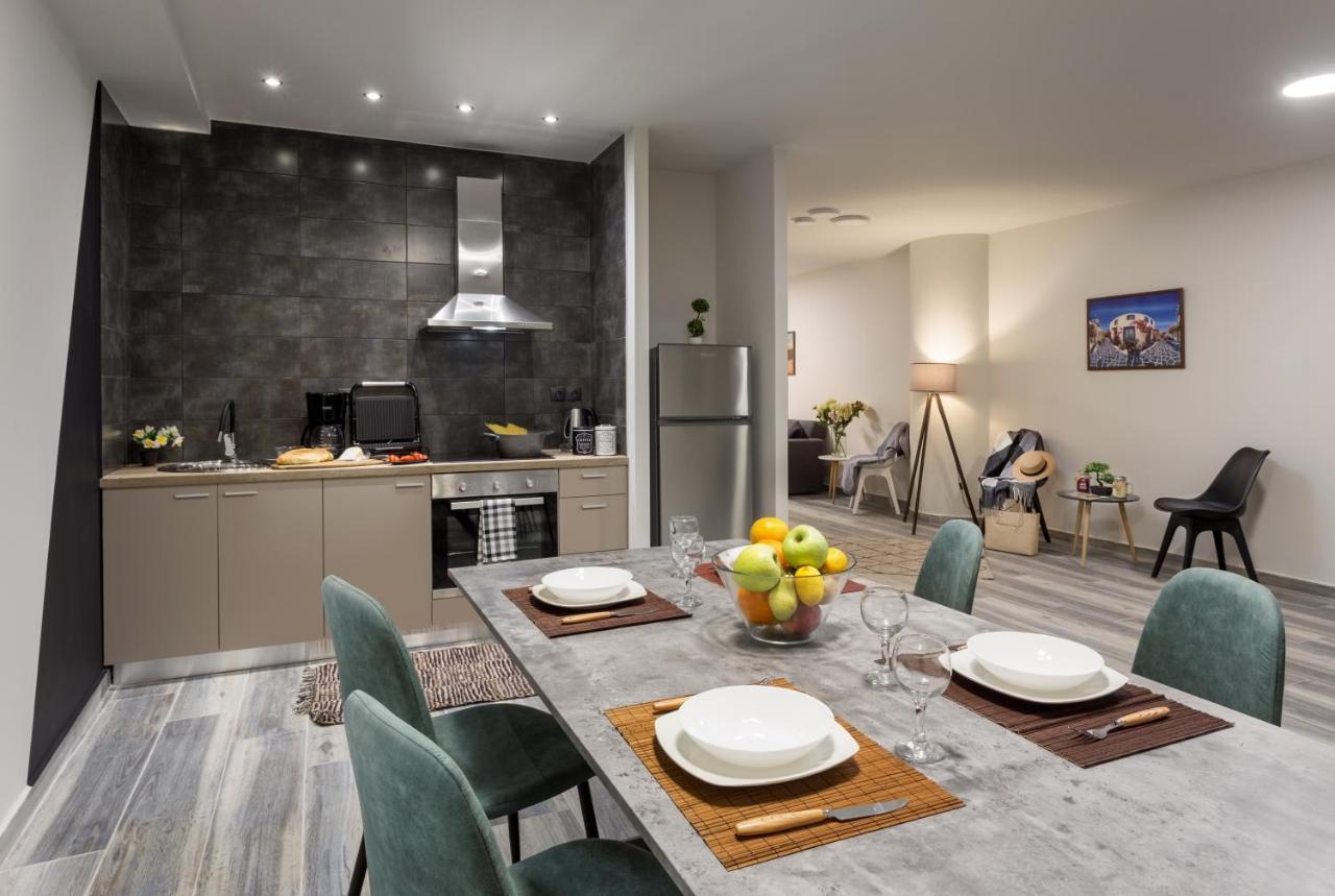 Supreme Luxury Suites By Athens Stay מראה חיצוני תמונה